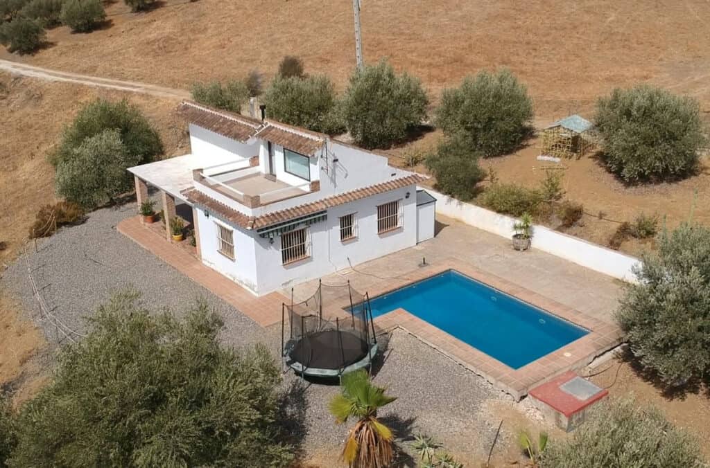 Finca - Cortijo for sale in Coín