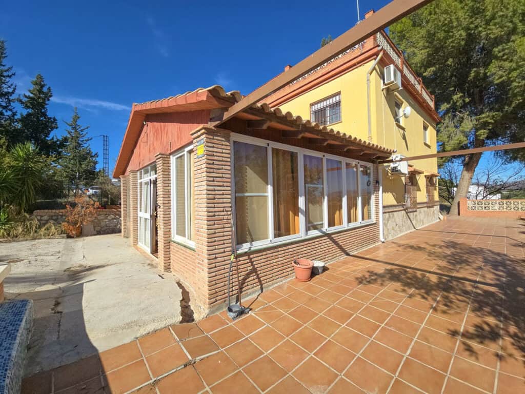 Finca - Cortijo for sale in Coín