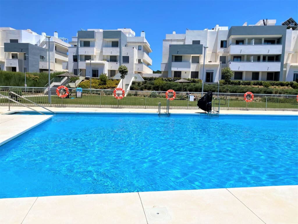 Middle Floor Apartment for sale in Estepona