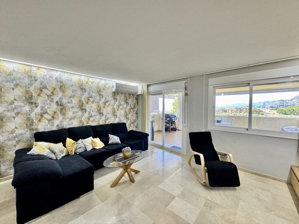 Middle Floor Apartment for sale in Mijas