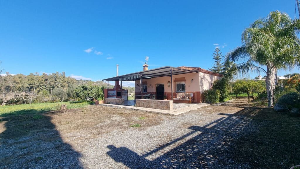 Finca - Cortijo for sale in Coín