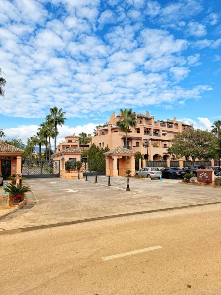 Apartment for sale in Estepona