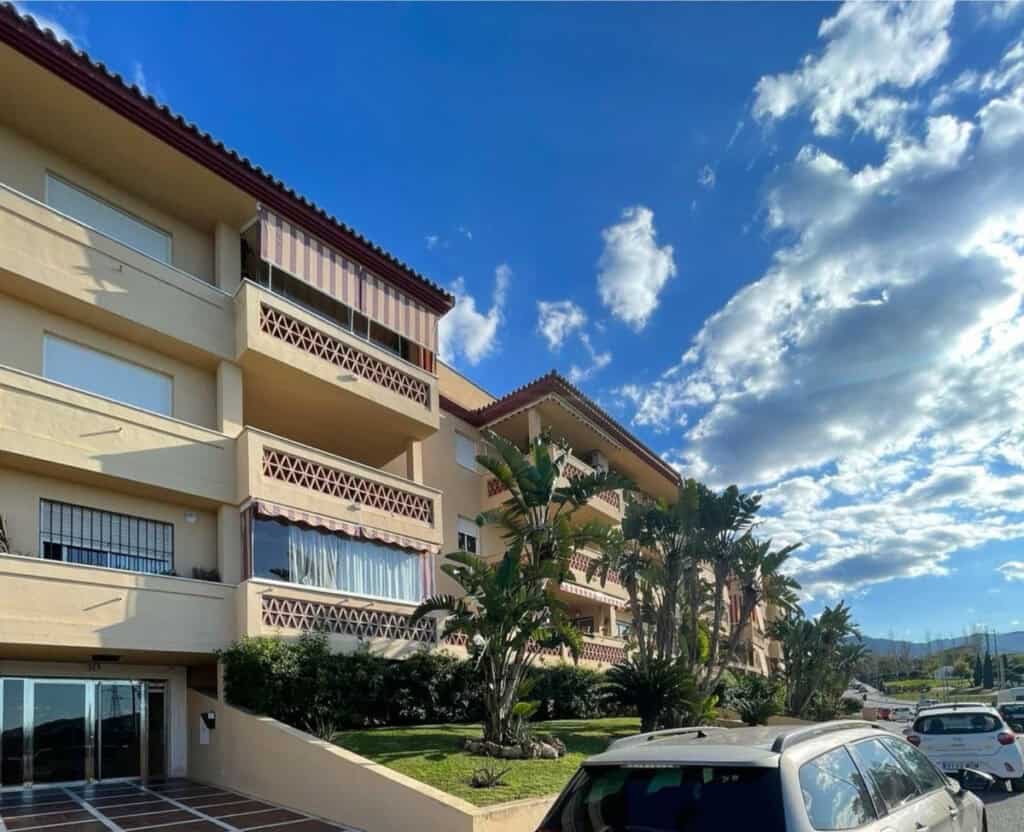 Middle Floor Apartment for sale in Alhaurín de la Torre