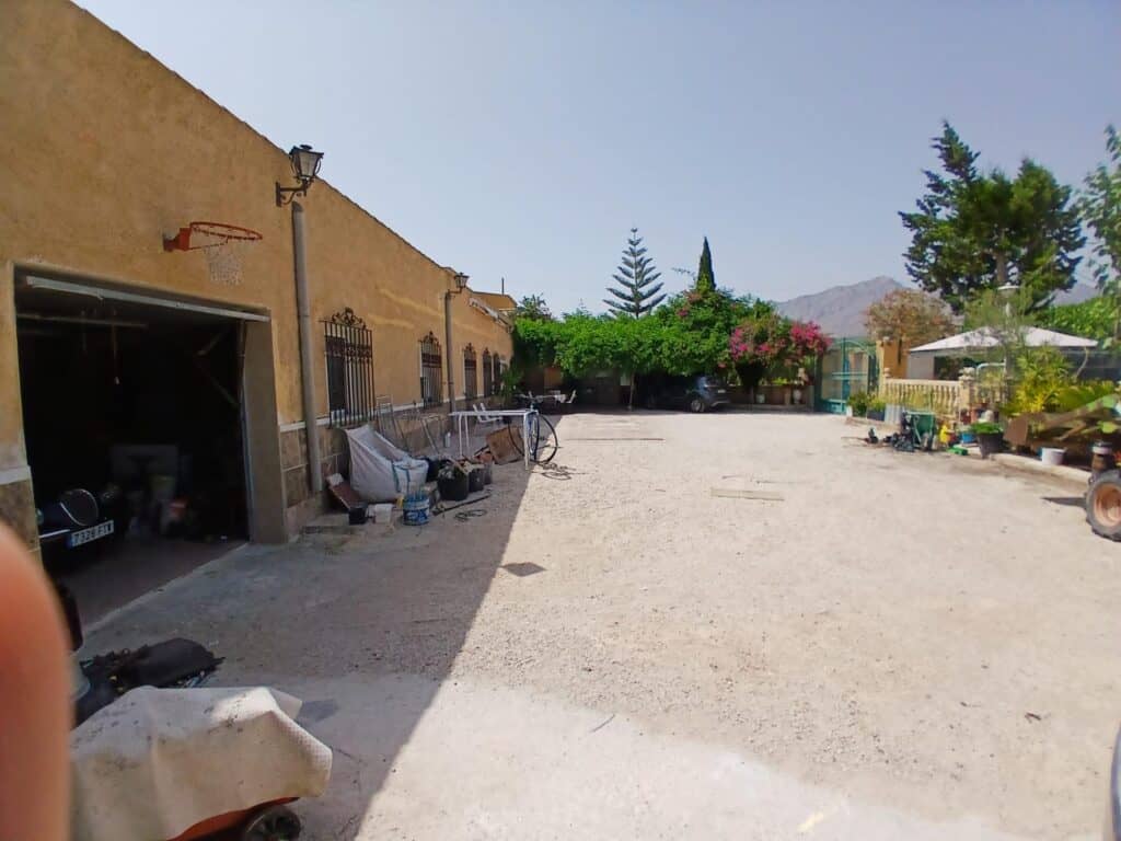 Country House for Sales in Albatera
