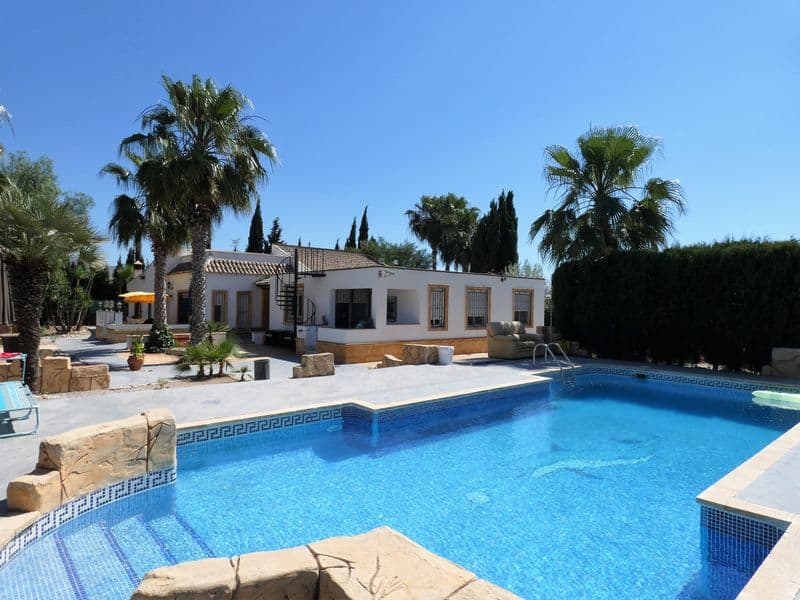 Country House for Sales in Orihuela