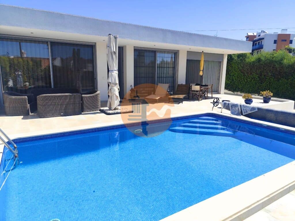 villa for Sale in Tavira