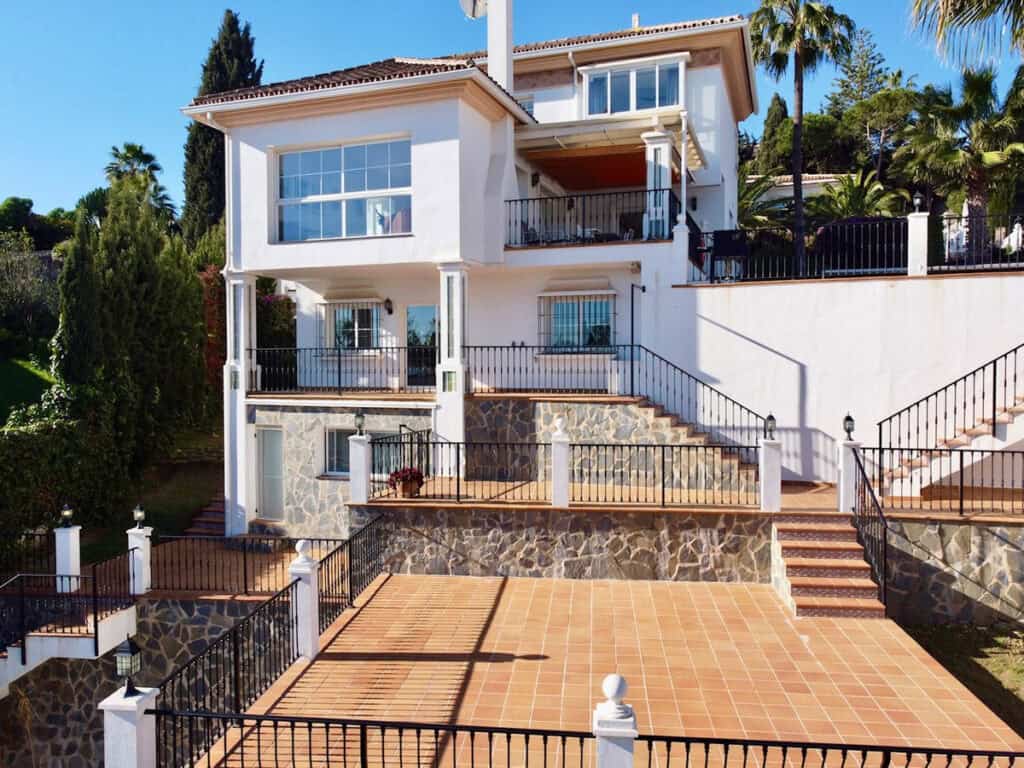 villa for Sales in La Cala De Mijas