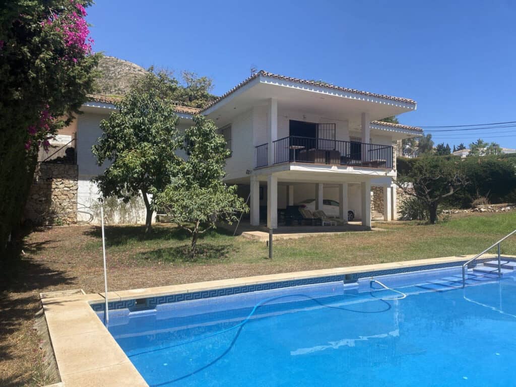 villa for Sales in La Capellania