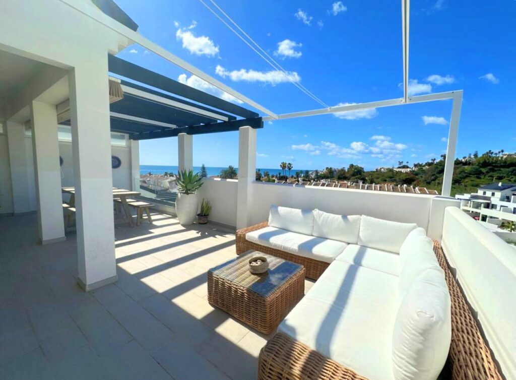 Penthouse for sale in Estepona