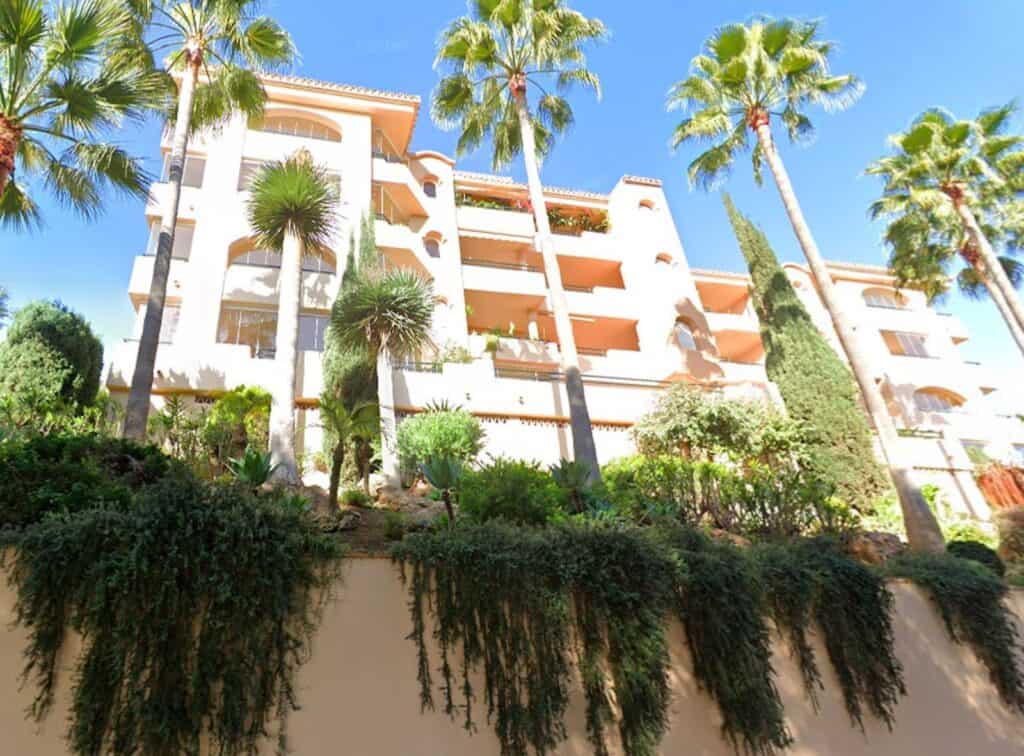 apartment for Sales in Elviria