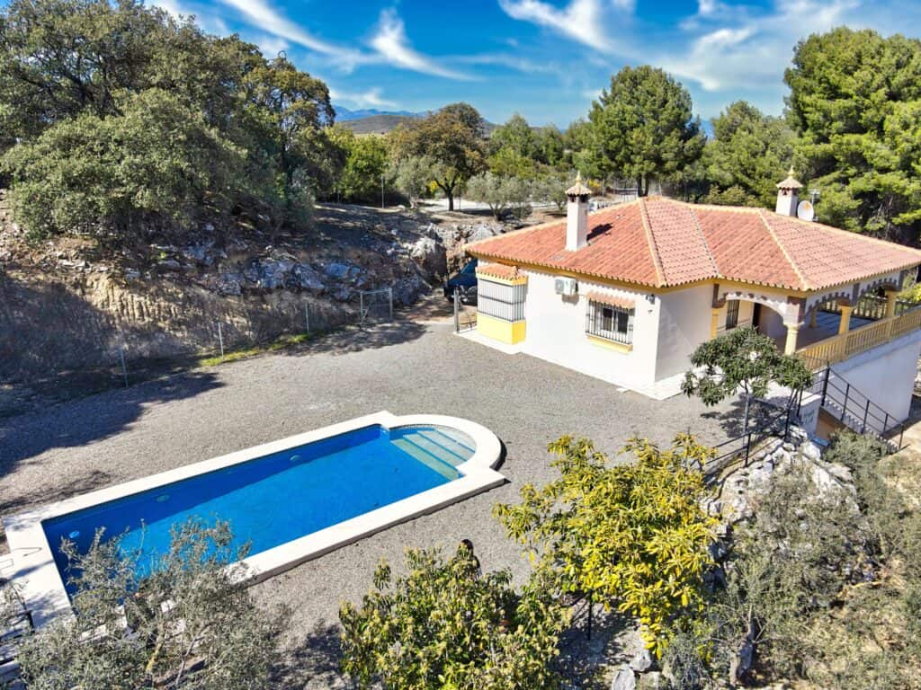 Villa for 336000 in Coín