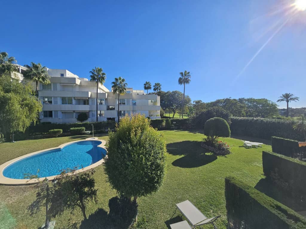 Town House for sale in Nueva Andalucía