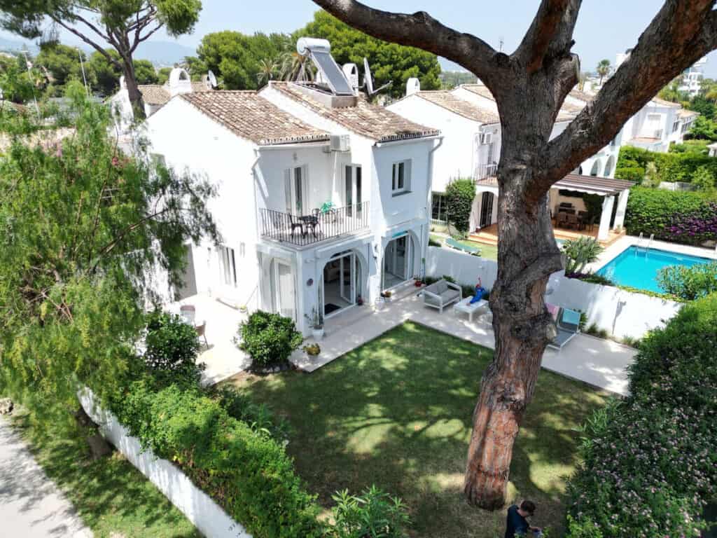 Villa for sale in Benamara