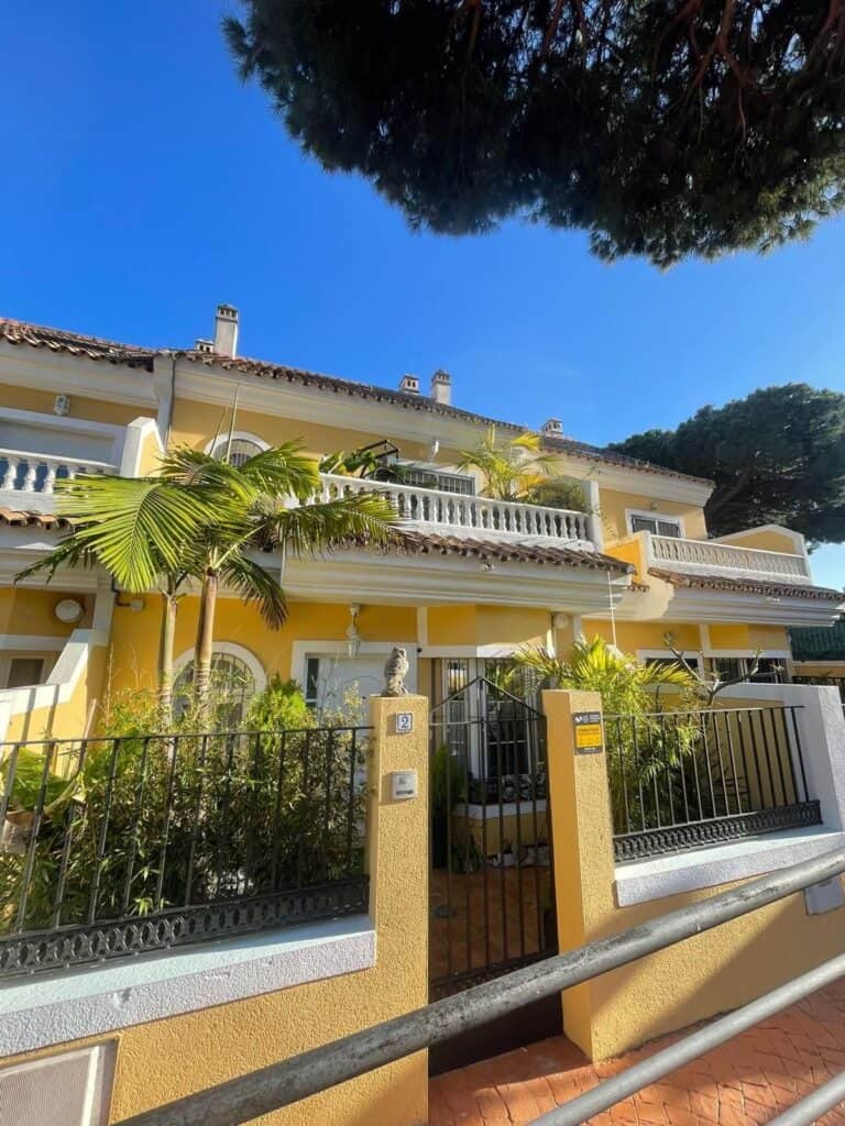 town house for Sales in Calahonda