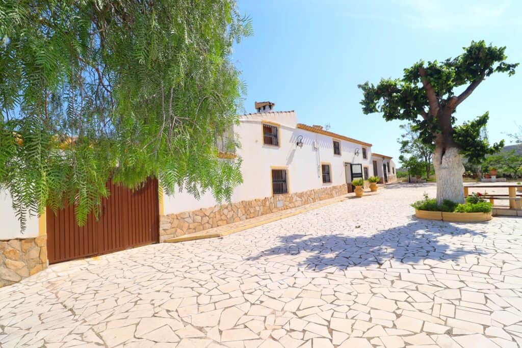  Almeria