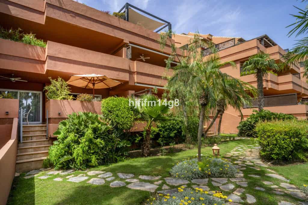apartment for Sales in Puerto Banus