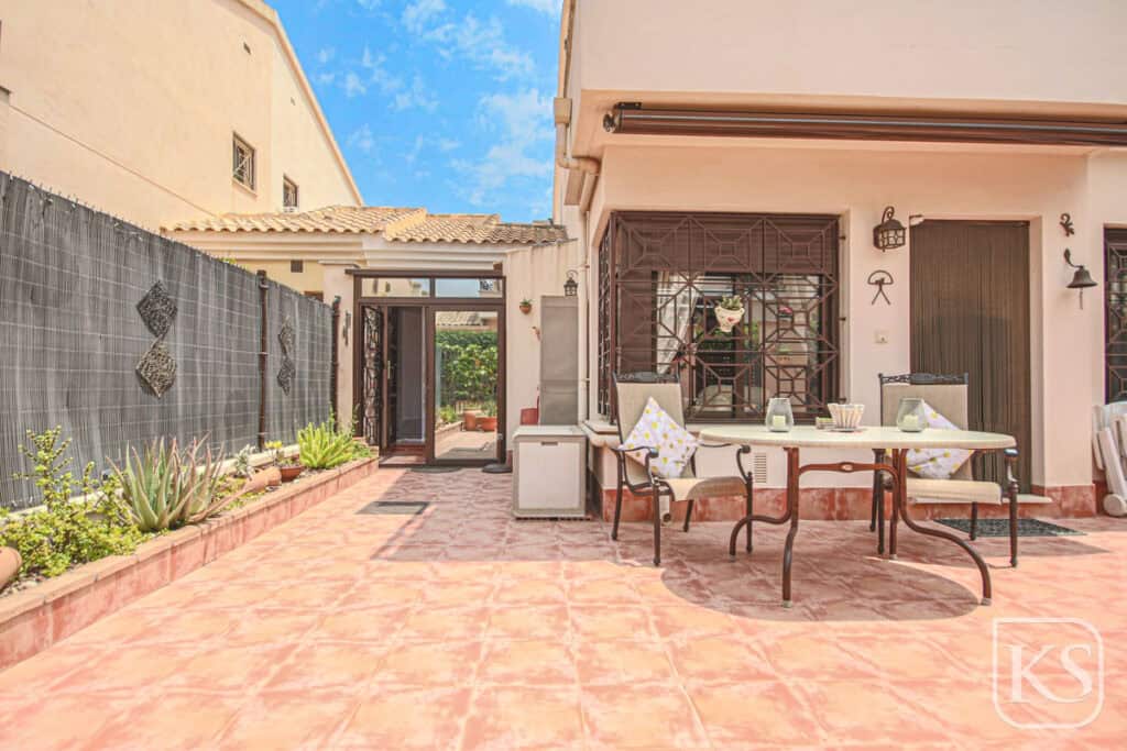 Town House for sale in San Cayetano Avileses
