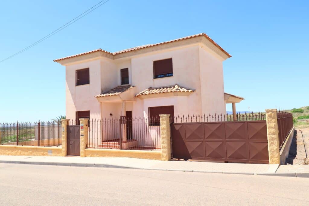 villa for sale in Almendricos