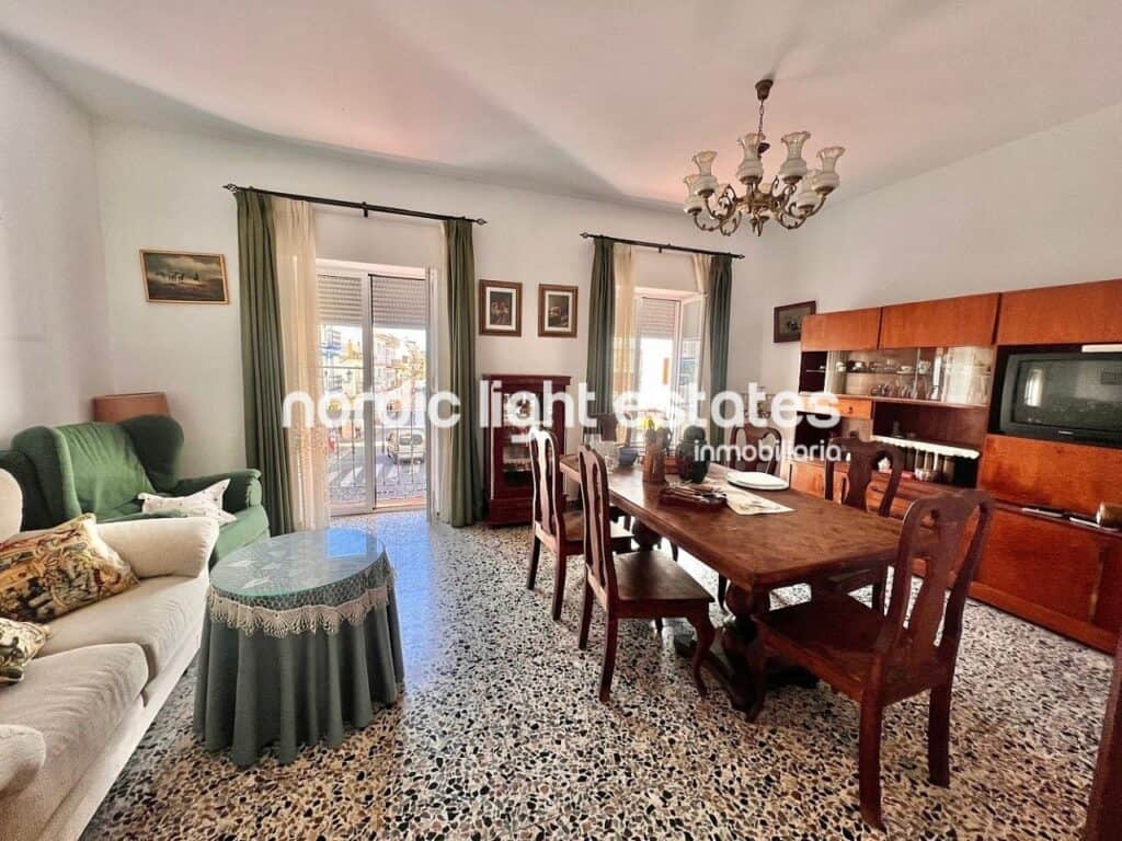 Villa for sale in Torrox