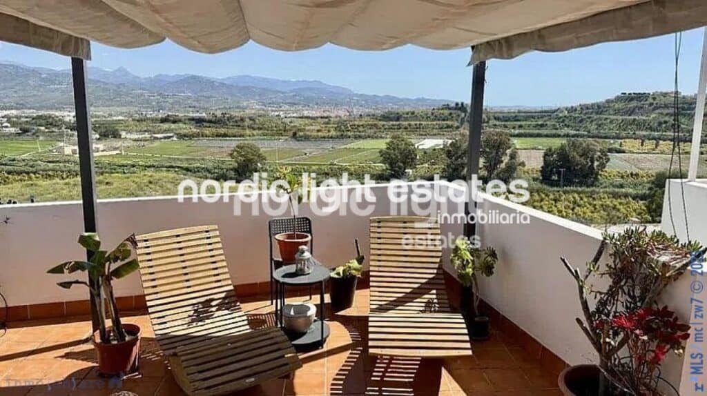 Villa for sale in Torre del Mar