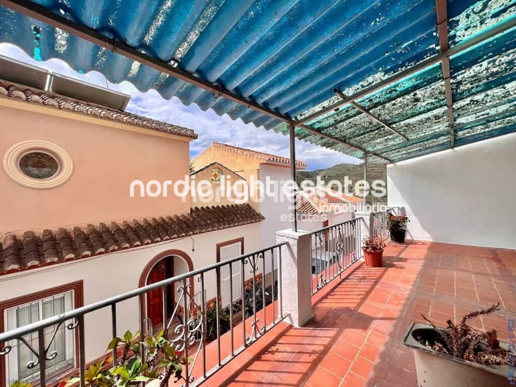 Villa for sale in Torrox