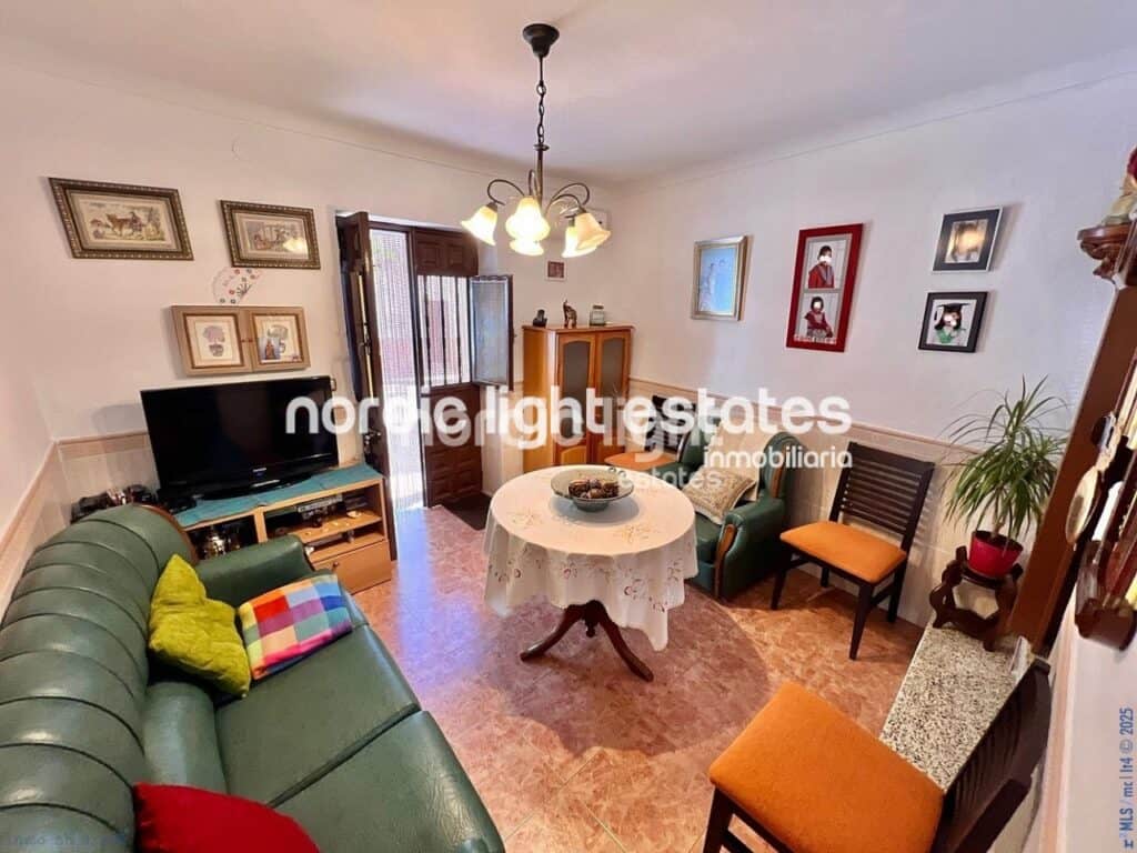 Villa for sale in Torrox
