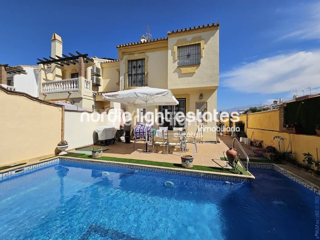 Villa for sale in Torre del Mar
