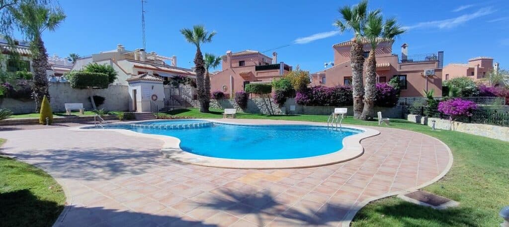 Town house for sale in San Miguel De Salinas