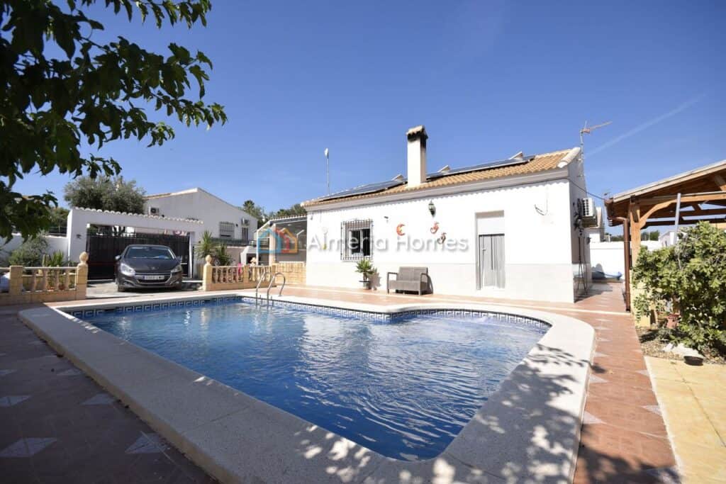 Villa for Sales in Cantoria
