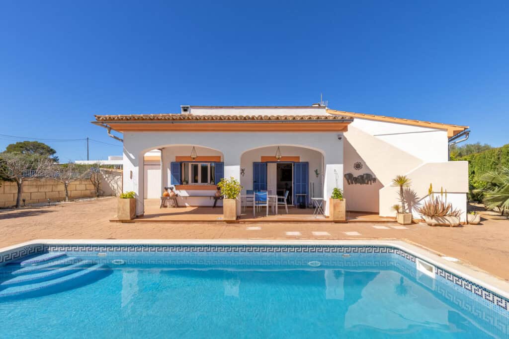 villa for sale in Cala Pi