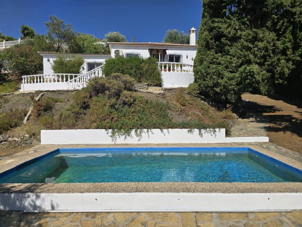 villa for sale in Alcaucin