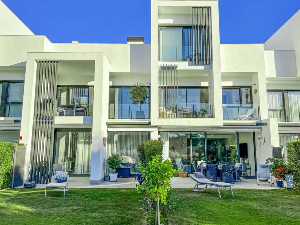 Villa for sale in San Roque