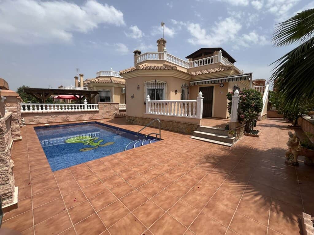 Villa for Sales in Almoradi
