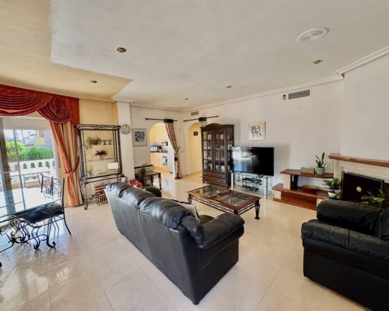 Villa for Sales in Benferri, Alicante 6