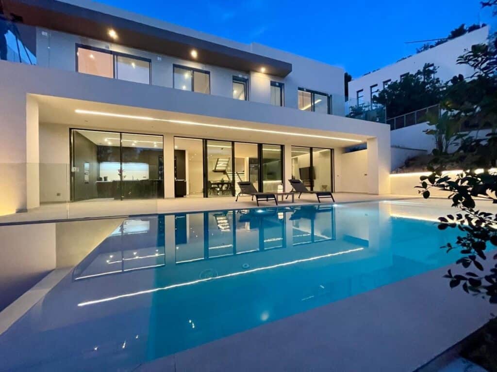 villa for Long Term Rental in  Bendinat