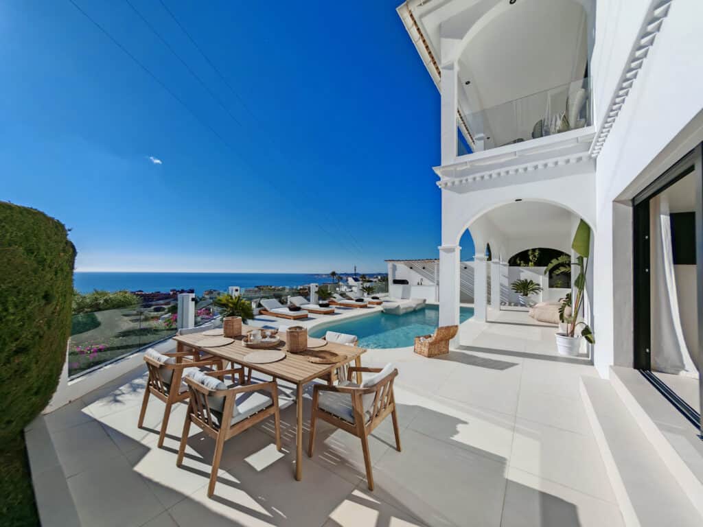 Villa for sale in Benalmadena