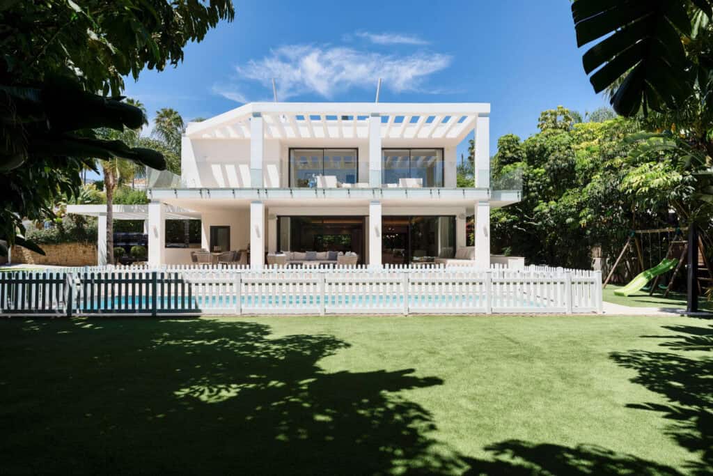 Villa for Sales in Benahavis