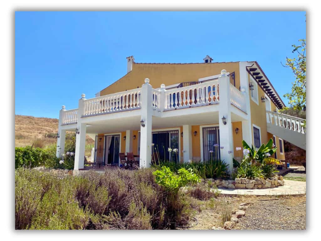 Country House for sale in Coin Malaga