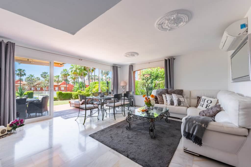Town House for sale in Estepona Malaga