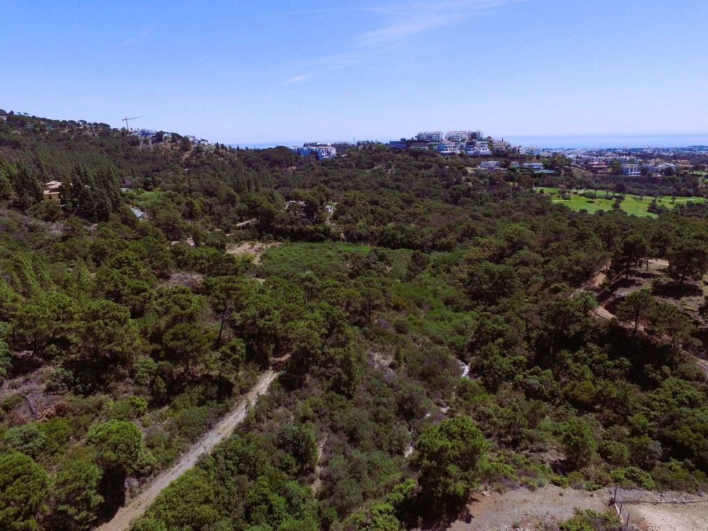 Plot for Sale in Benahavis