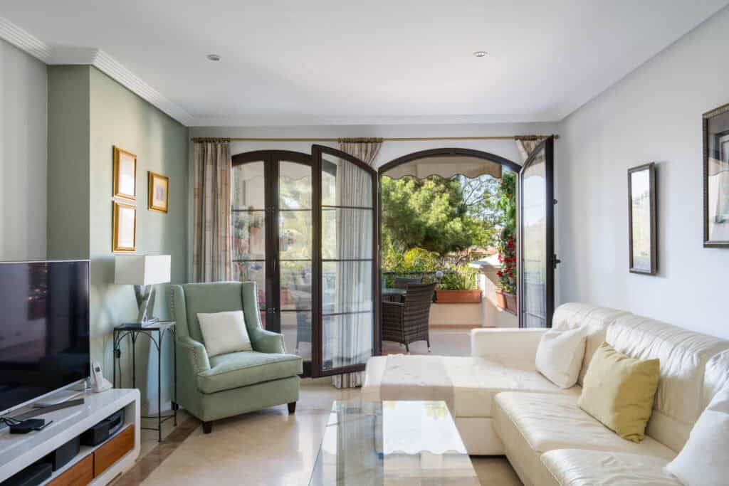Apartment for Sales in Benahavis