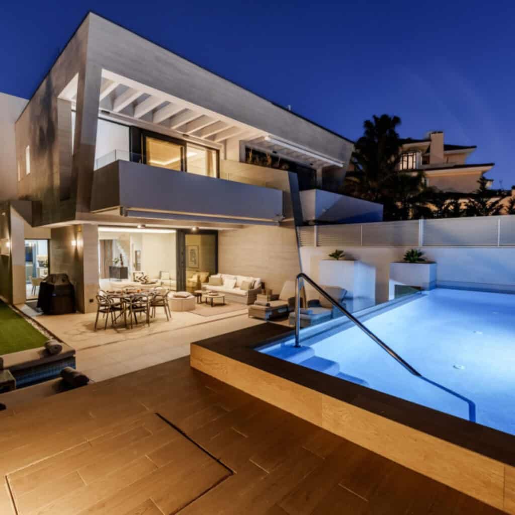 Villa for sale in Puerto Banús Málaga