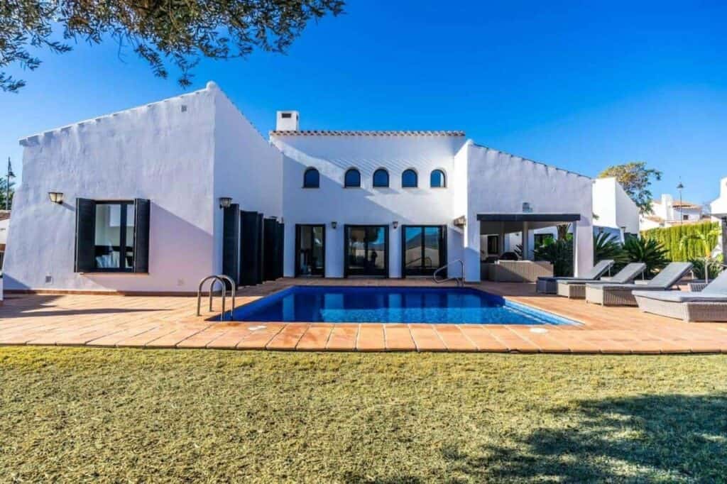 villa for sale in El Valle Golf Resort