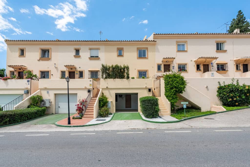 town house for Sales in Nueva Andalucia