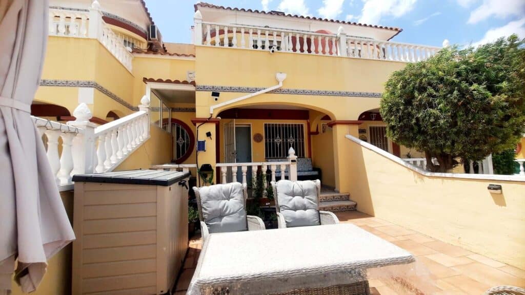 villa for sale in Lo Crispin