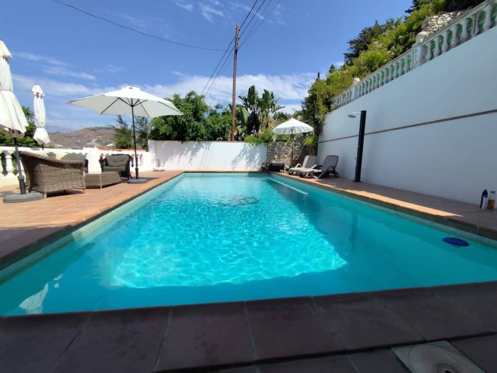 Villa for Sales in Almuñécar