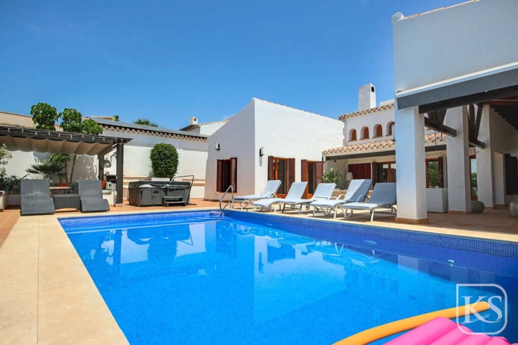 villa for sale in El Valle Golf Resort