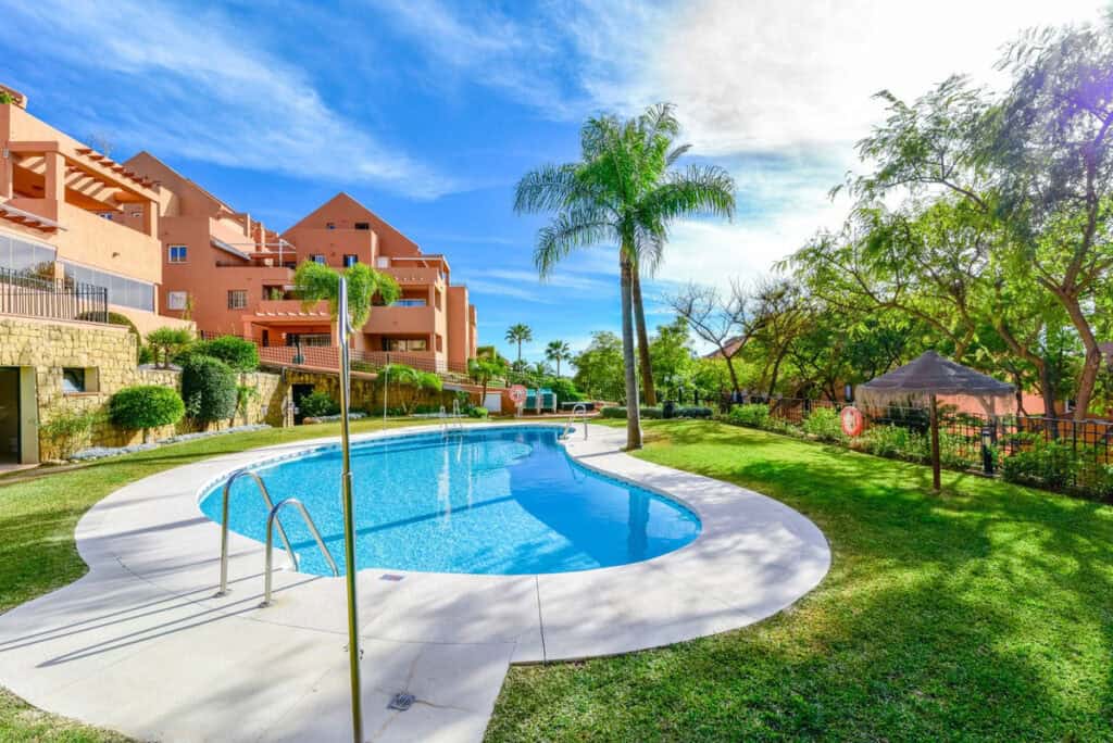 apartment for Sales in Elviria