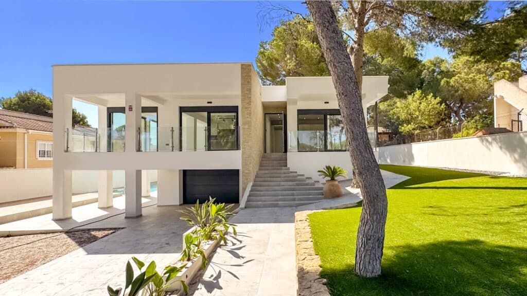 Villa for Sales in LOS BALCONES - LOS ALTOS