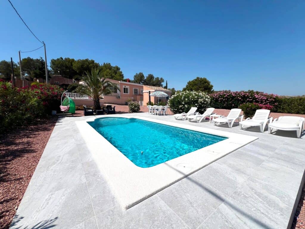 Villa for sale in Hondón de los Frailes